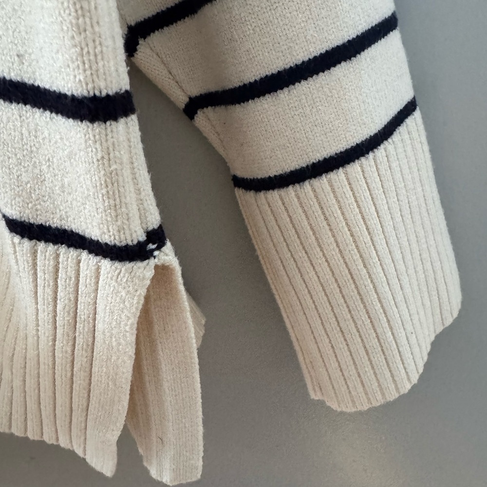 Zara Oversized Knit Sweater Cream and Navy - Small - Picture 6 of 6